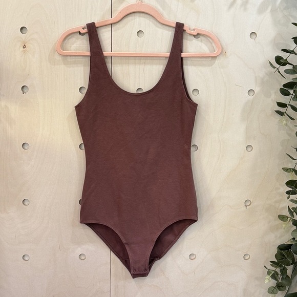 ARITZIA Wilfred Free Georgianna Bodysuit Size M Brownish Mauve Rose MSRP$50 - Picture 2 of 8
